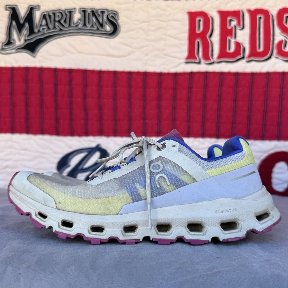 Size 8 - On Cloud Vista 64.98271 Women's‎ Running Shoes